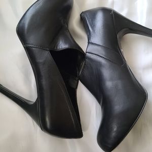 Nine West booties